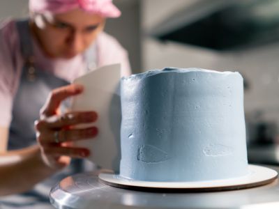 How to Frost a Cake Like a Pro | Recipes, Tips & Answers to Common Questions