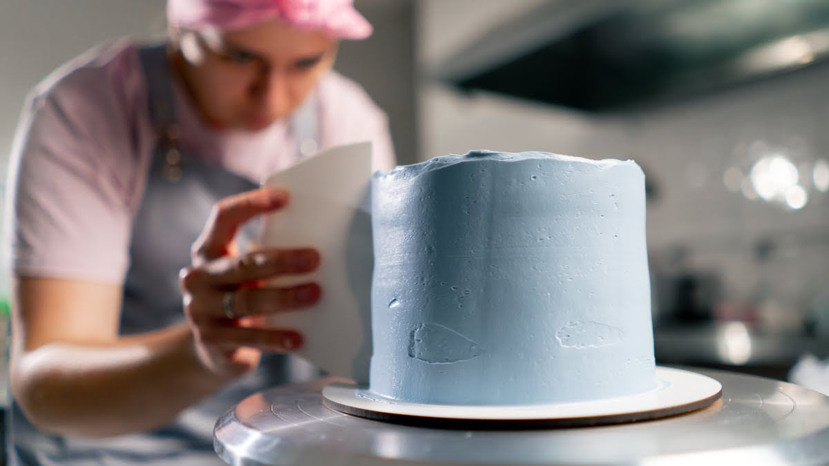 How to Frost a Cake Like a Pro | Recipes, Tips & Answers to Common Questions